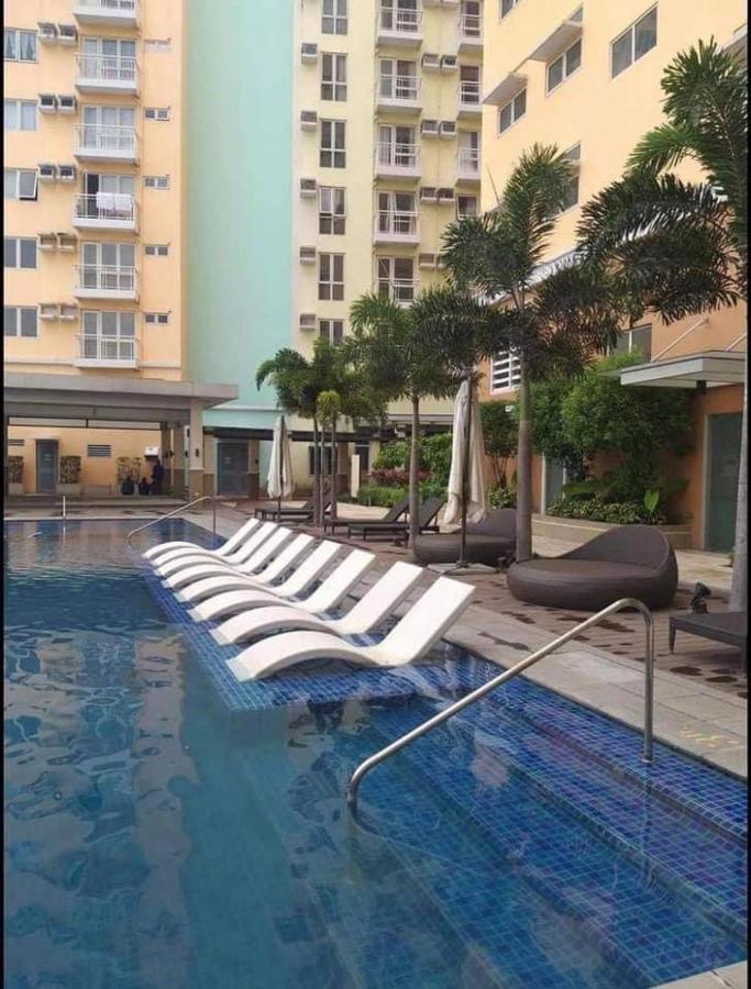 Budget Accommodation Holland Park Condominium Southwoods Binan Laguna Jalang Dış mekan fotoğraf